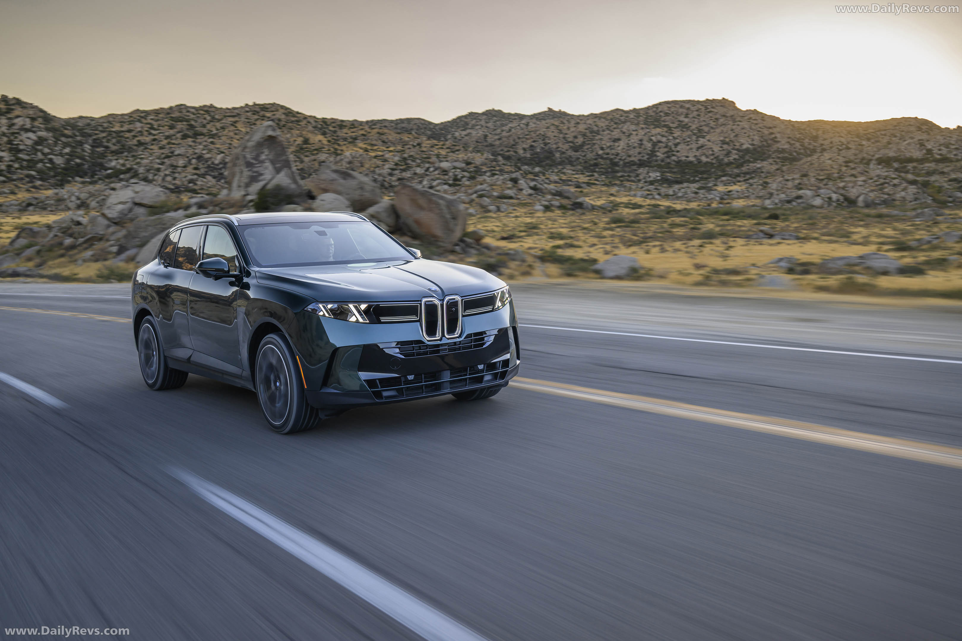2027 BMW X5 40 xDrive G65 Vancouver Green Front View