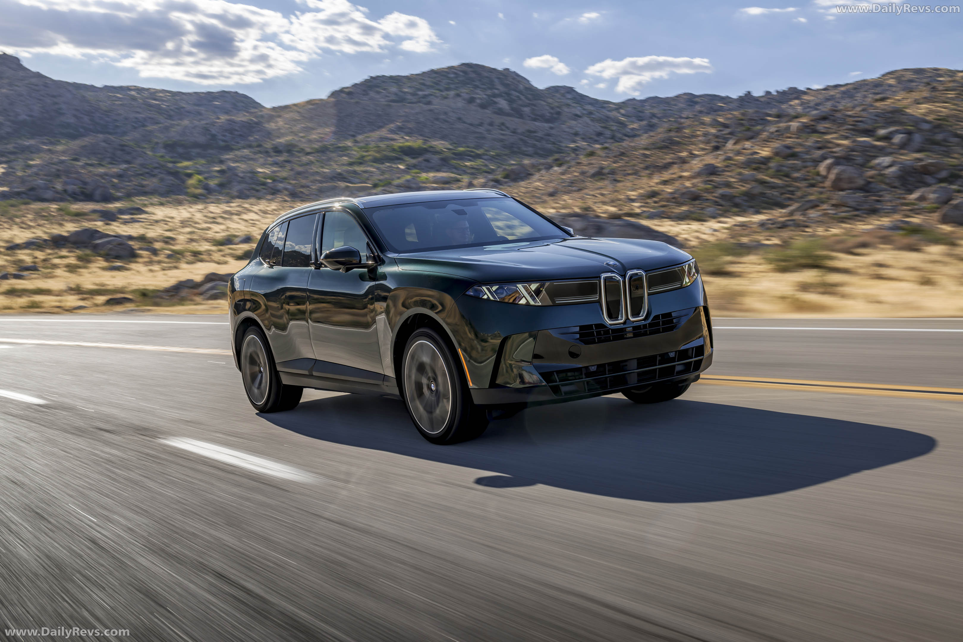 2027 BMW X5 40 xDrive G65 Vancouver Green Front View