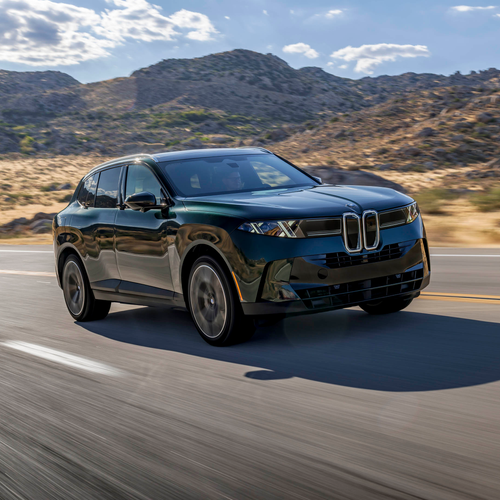 2027 BMW X5 40 xDrive G65 Vancouver Green Front View
