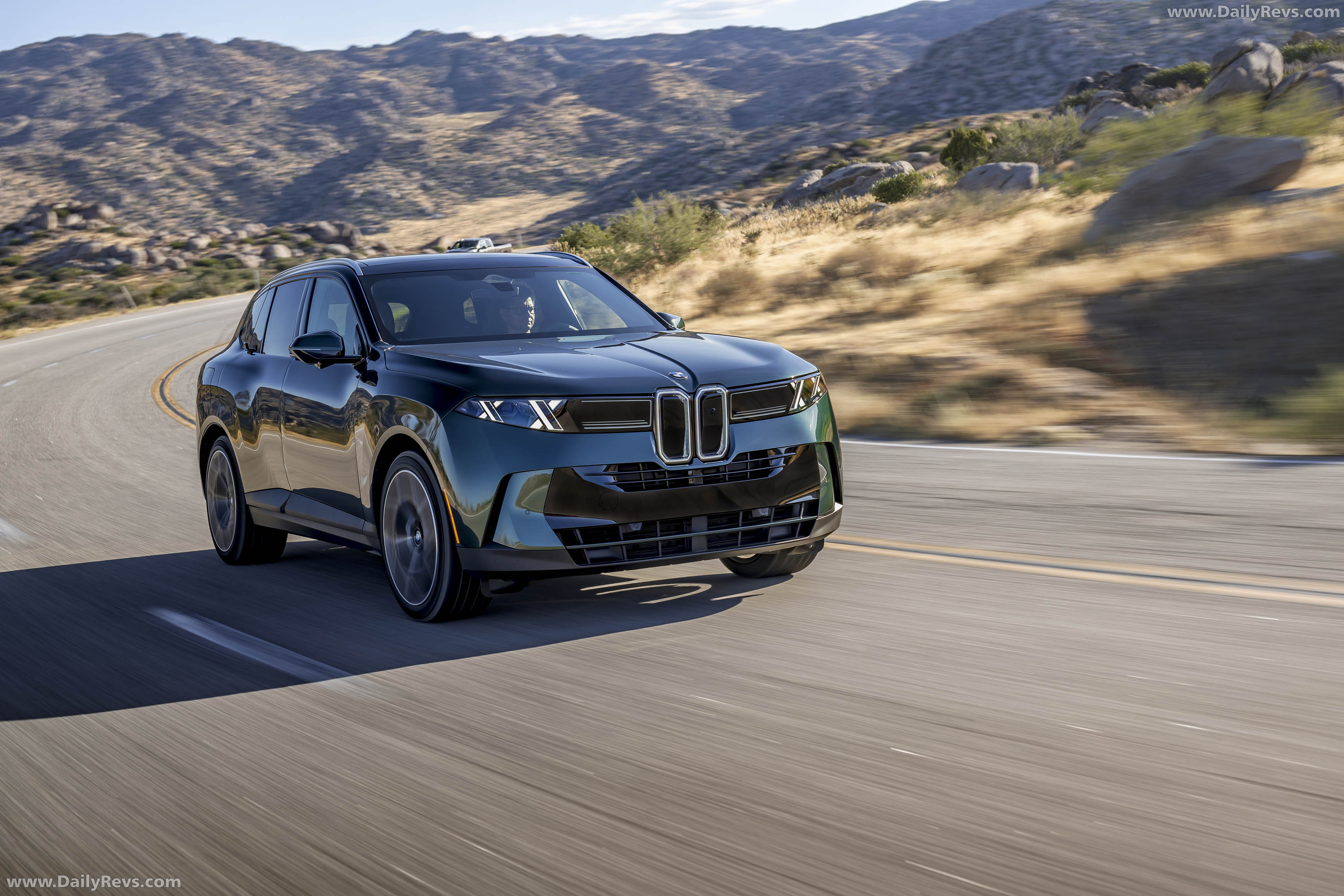 2027 BMW X5 40 xDrive G65 Vancouver Green Front View