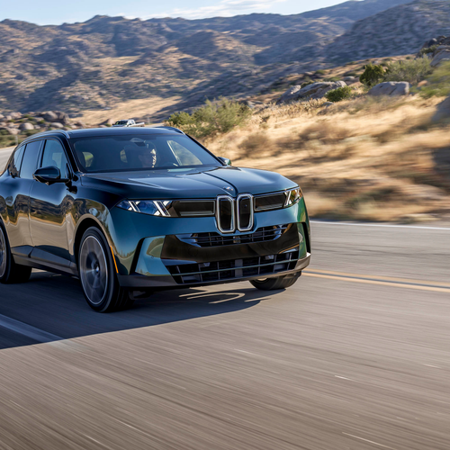2027 BMW X5 40 xDrive G65 Vancouver Green Front View