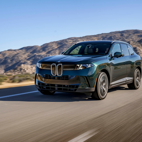2027 BMW X5 40 xDrive G65 Vancouver Green Front View