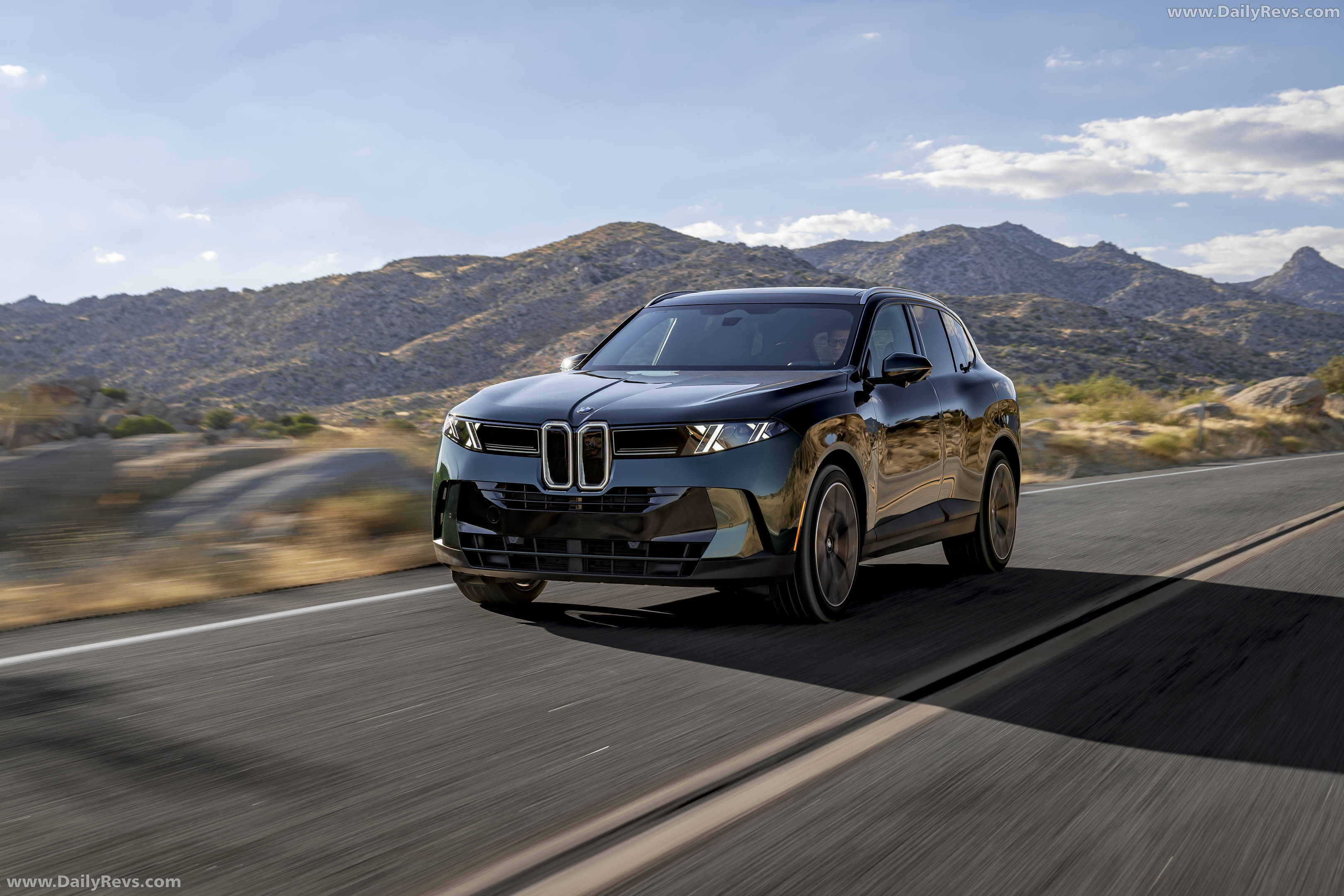 2027 BMW X5 40 xDrive G65 Vancouver Green Front View