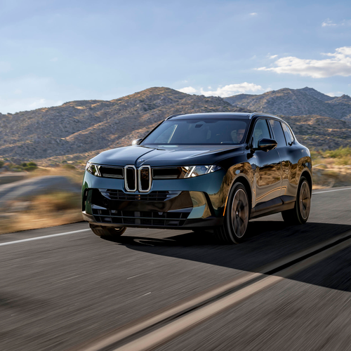 2027 BMW X5 40 xDrive G65 Vancouver Green Front View