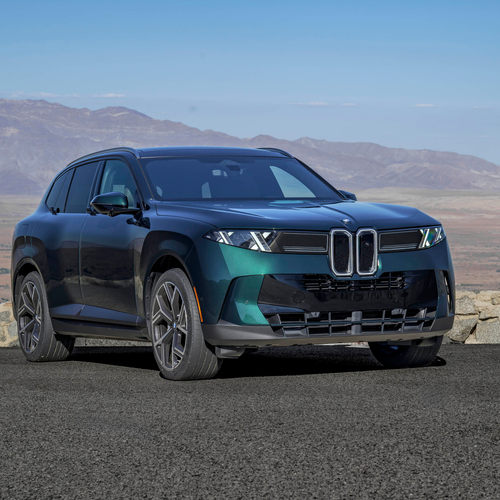 2027 BMW X5 40 xDrive G65 Vancouver Green Front View