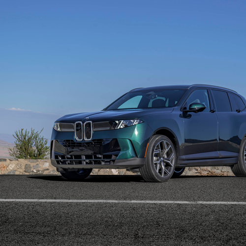2027 BMW X5 40 xDrive G65 Vancouver Green Front View