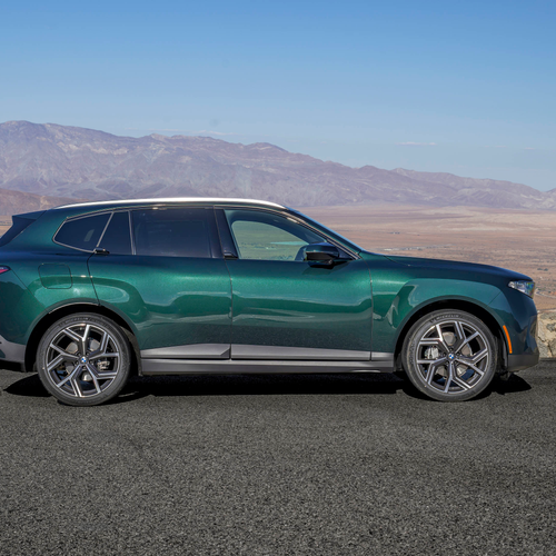 2027 BMW X5 40 xDrive G65 Vancouver Green Side View