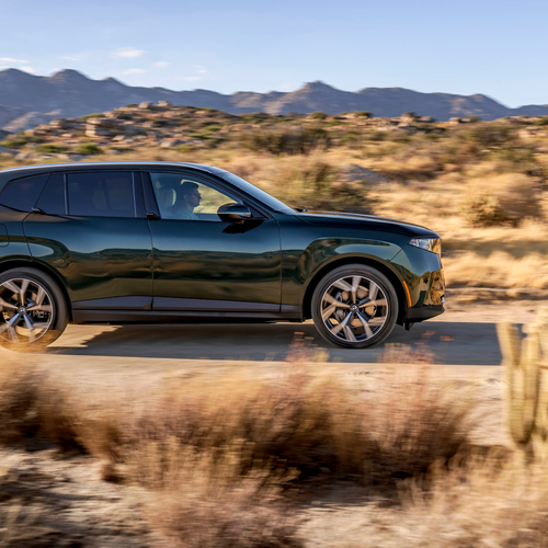 2027 BMW X5 40 xDrive G65 Vancouver Green Side View