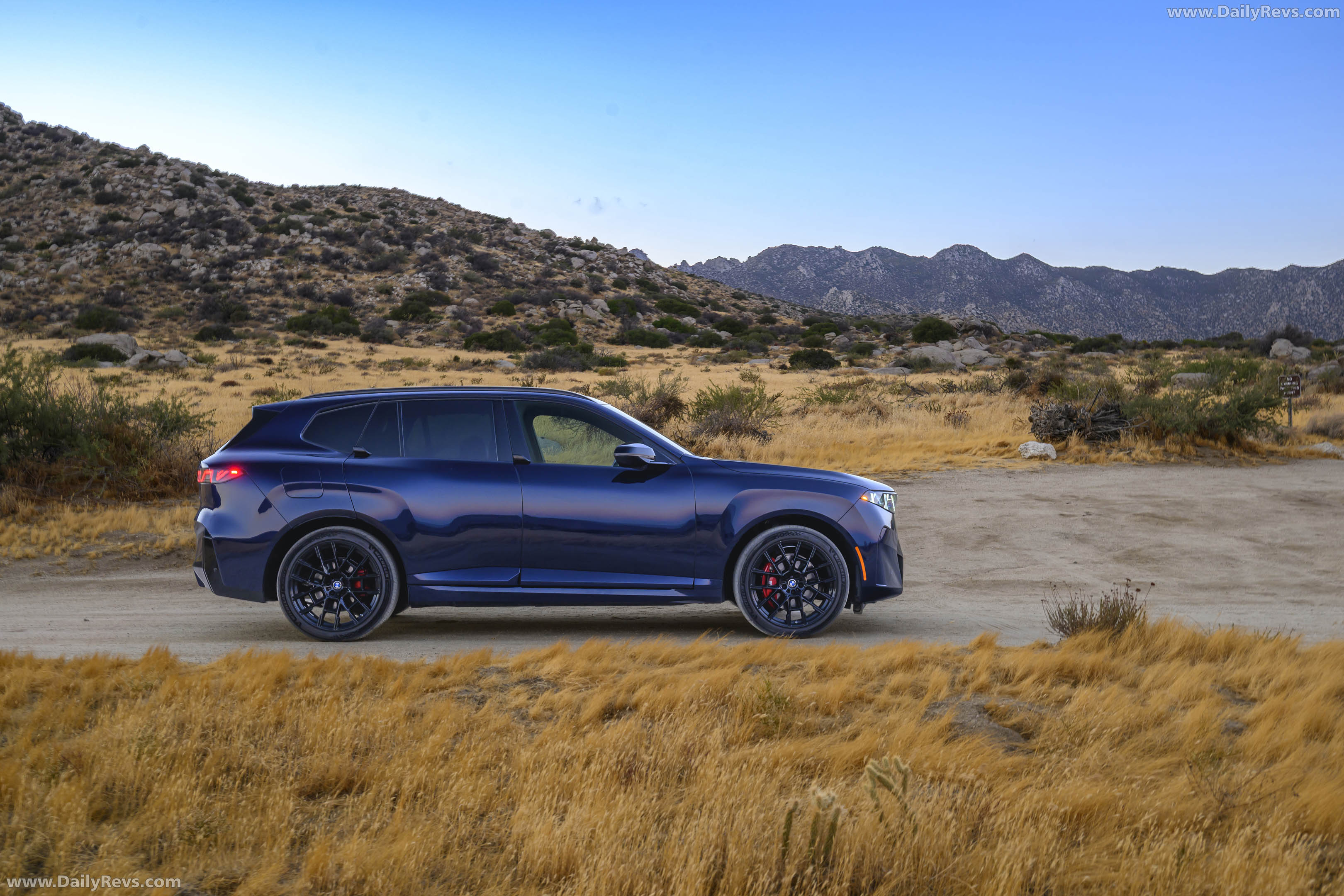 2027 BMW X5 40 xDrive M Sport Package Pro G65 Side View