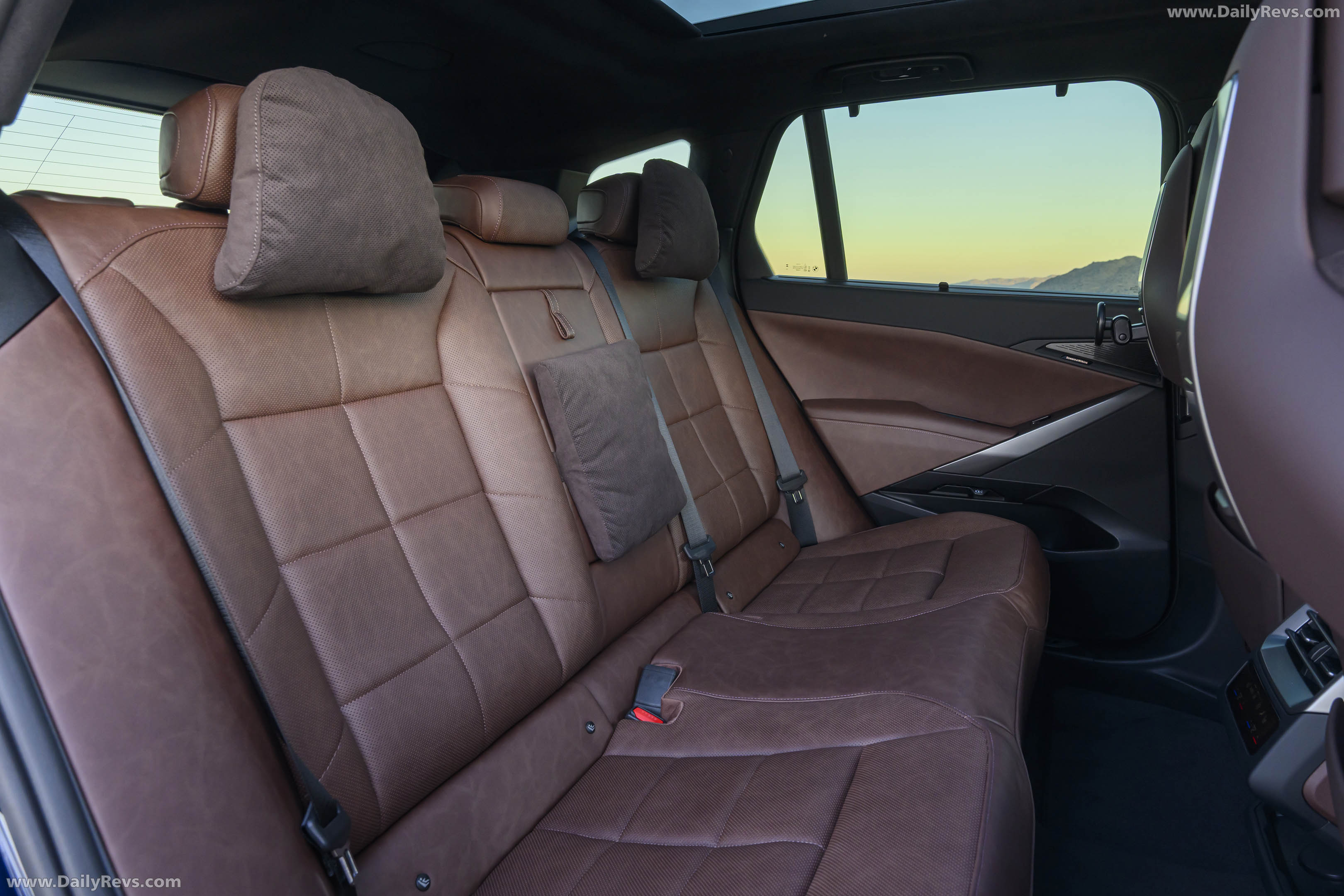 2027 BMW X5 40 xDrive M Sport Package Pro G65 Interior