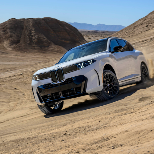 2027 BMW X5 40 xDrive G65 Alpine White Front View