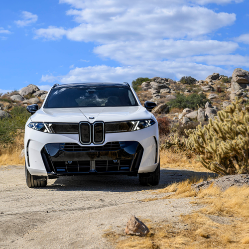 2027 BMW X5 40 xDrive G65 Alpine White Front View