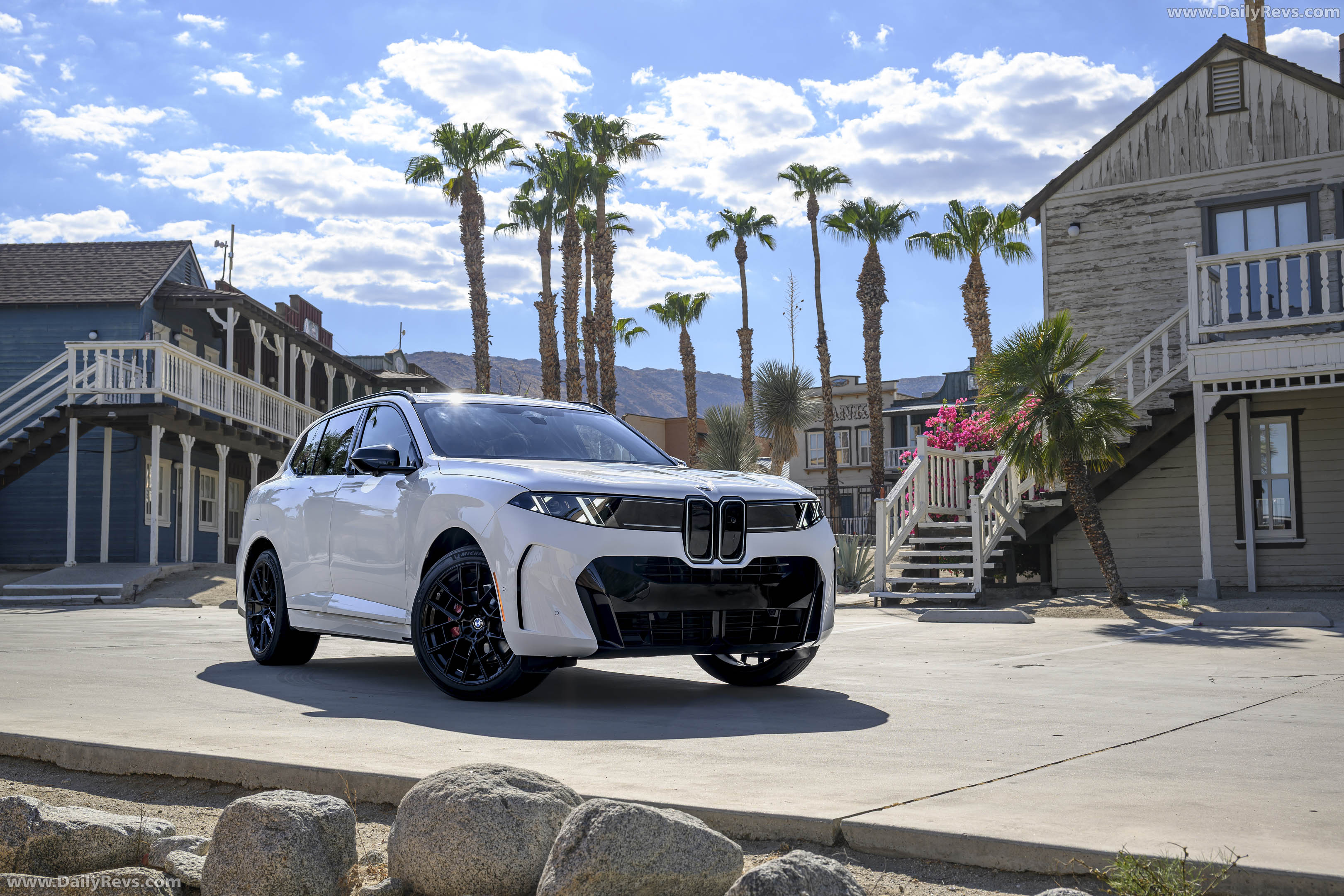 2027 BMW X5 40 xDrive G65 Alpine White Front View