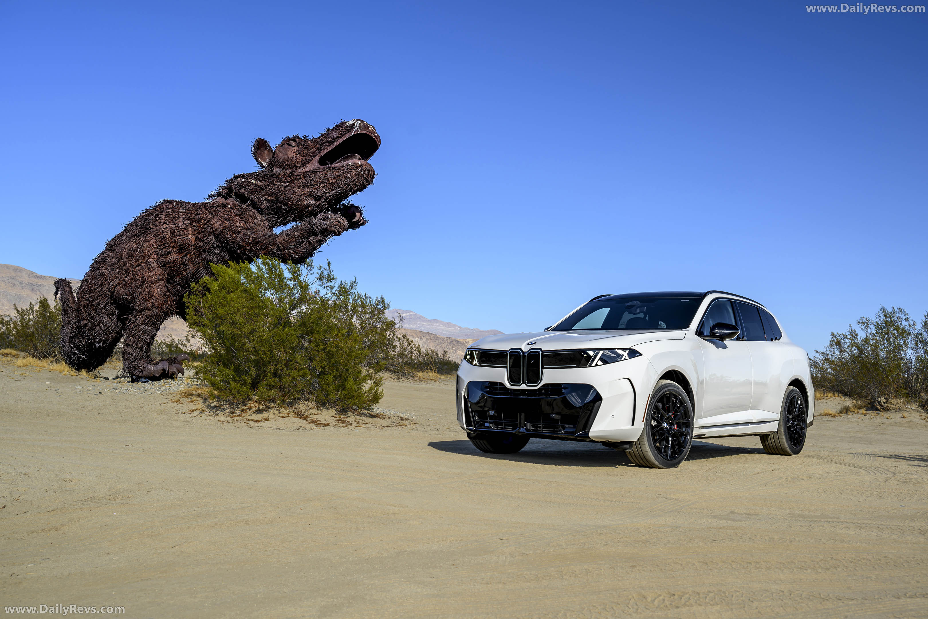 2027 BMW X5 40 xDrive G65 Alpine White Front View