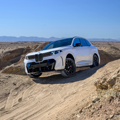 2027 BMW X5 40 xDrive G65 Alpine White Front View