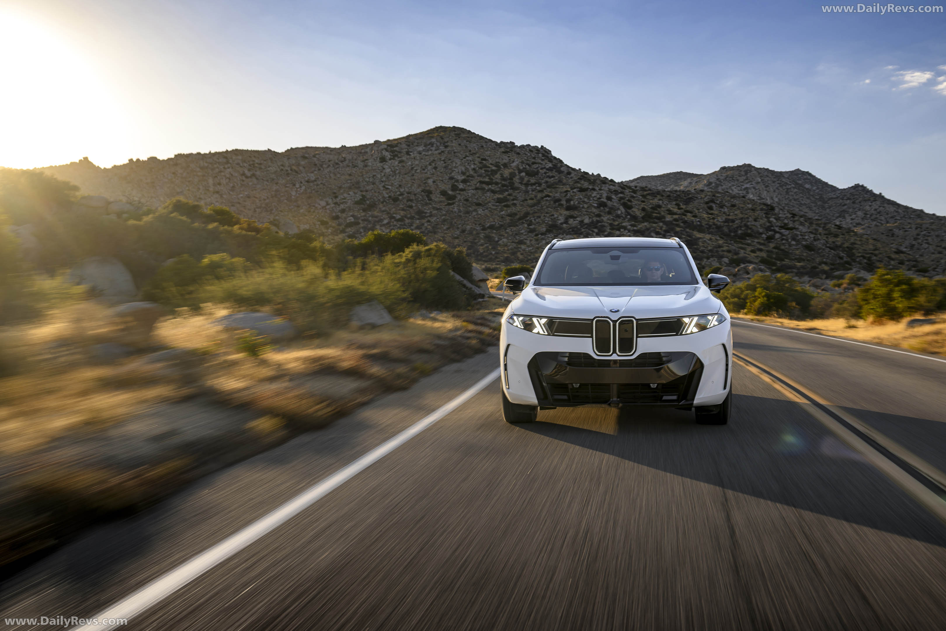 2027 BMW X5 40 xDrive G65 Alpine White Front View