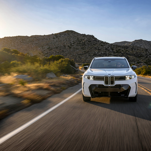 2027 BMW X5 40 xDrive G65 Alpine White Front View