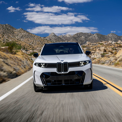 2027 BMW X5 40 xDrive G65 Alpine White Front View