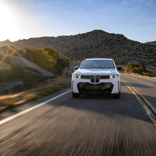 2027 BMW X5 40 xDrive G65 Alpine White Front View