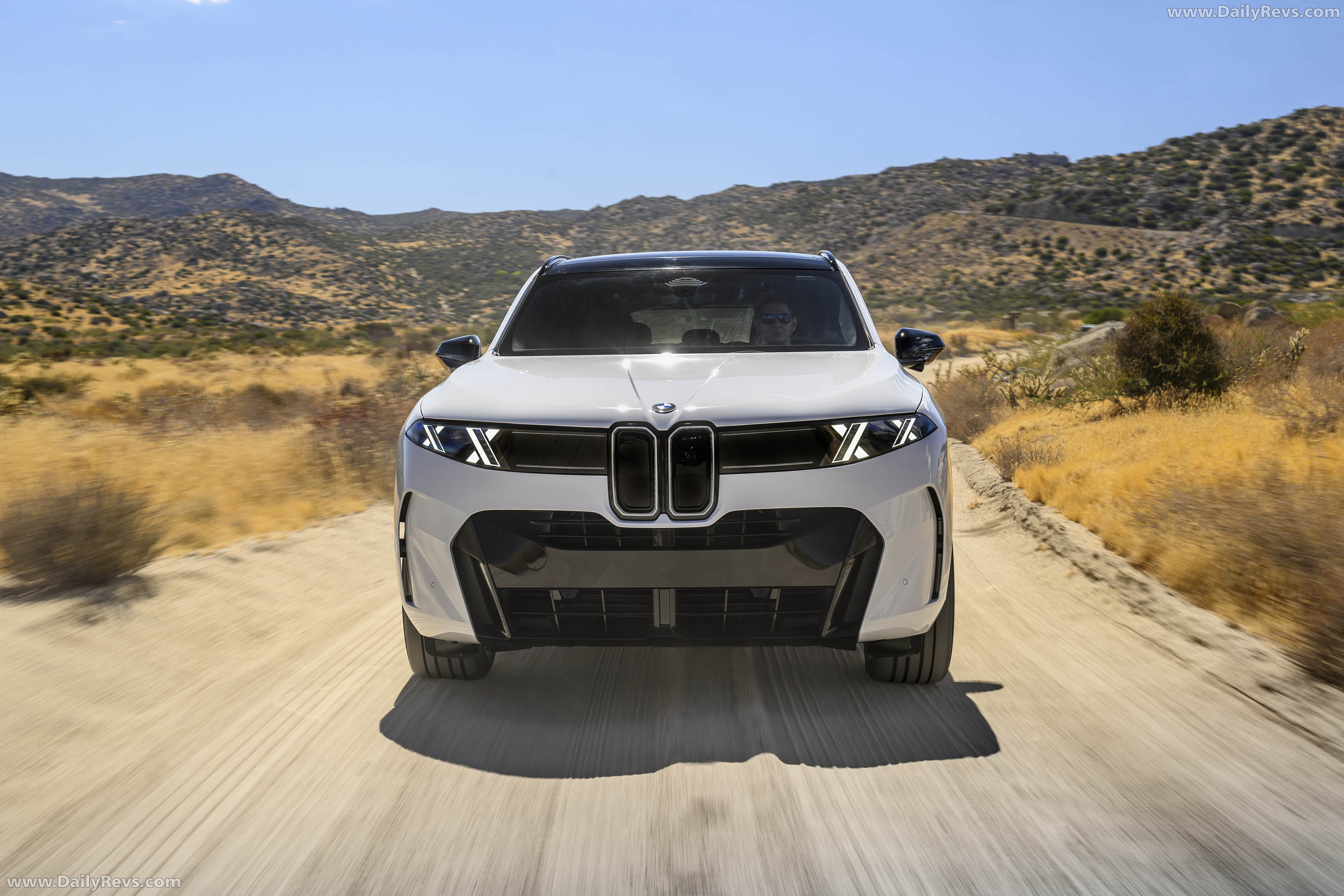 2027 BMW X5 40 xDrive G65 Alpine White Front View