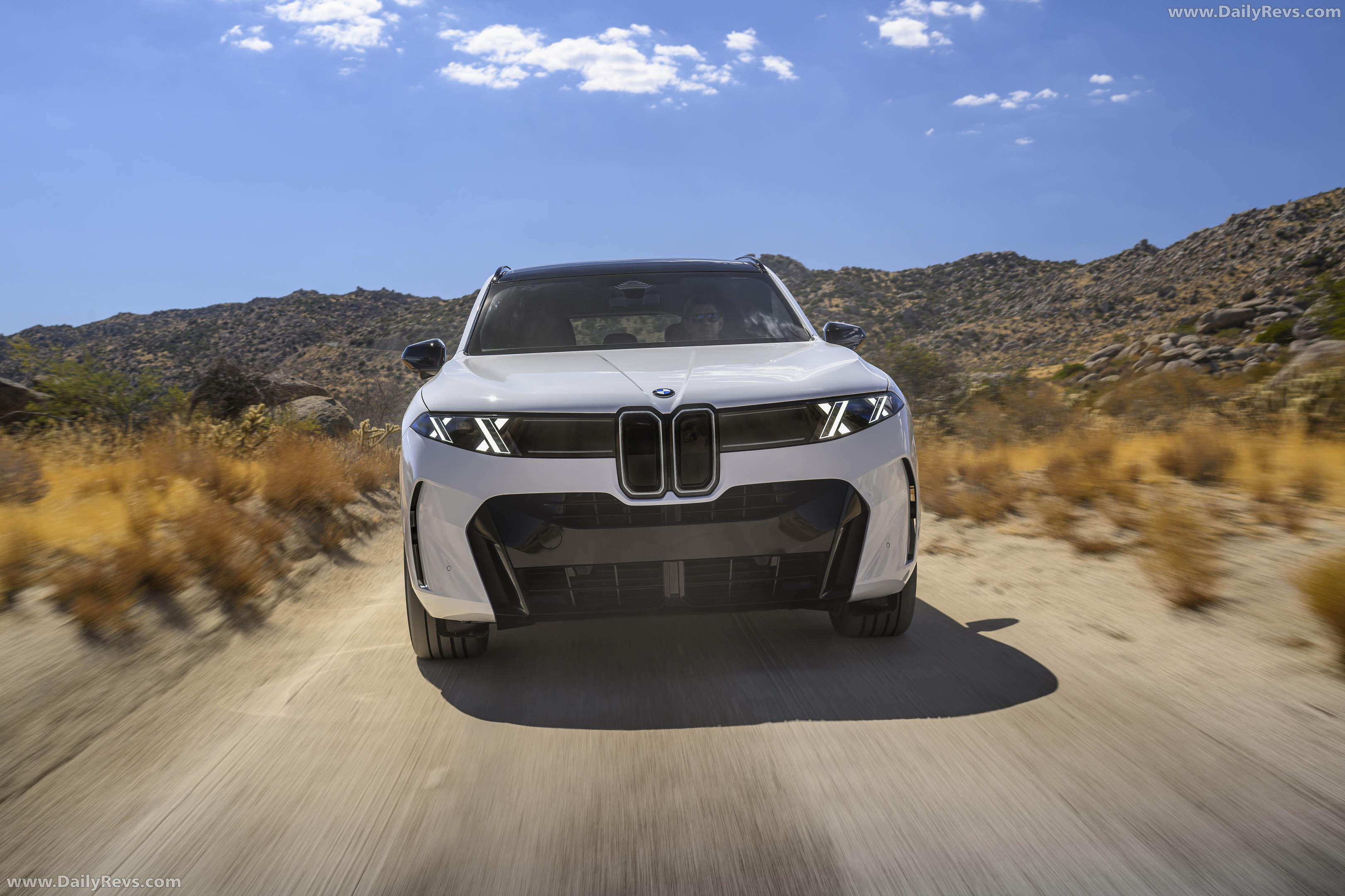 2027 BMW X5 40 xDrive G65 Alpine White Front View