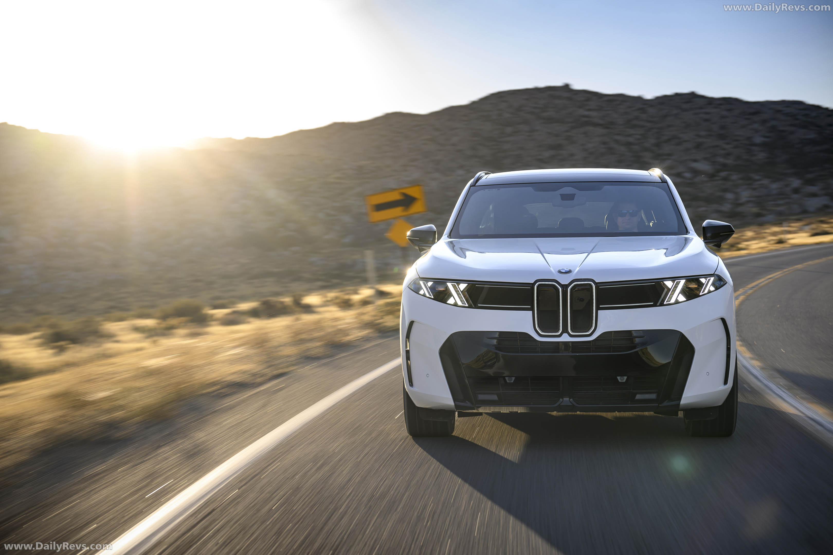 2027 BMW X5 40 xDrive G65 Alpine White Front View