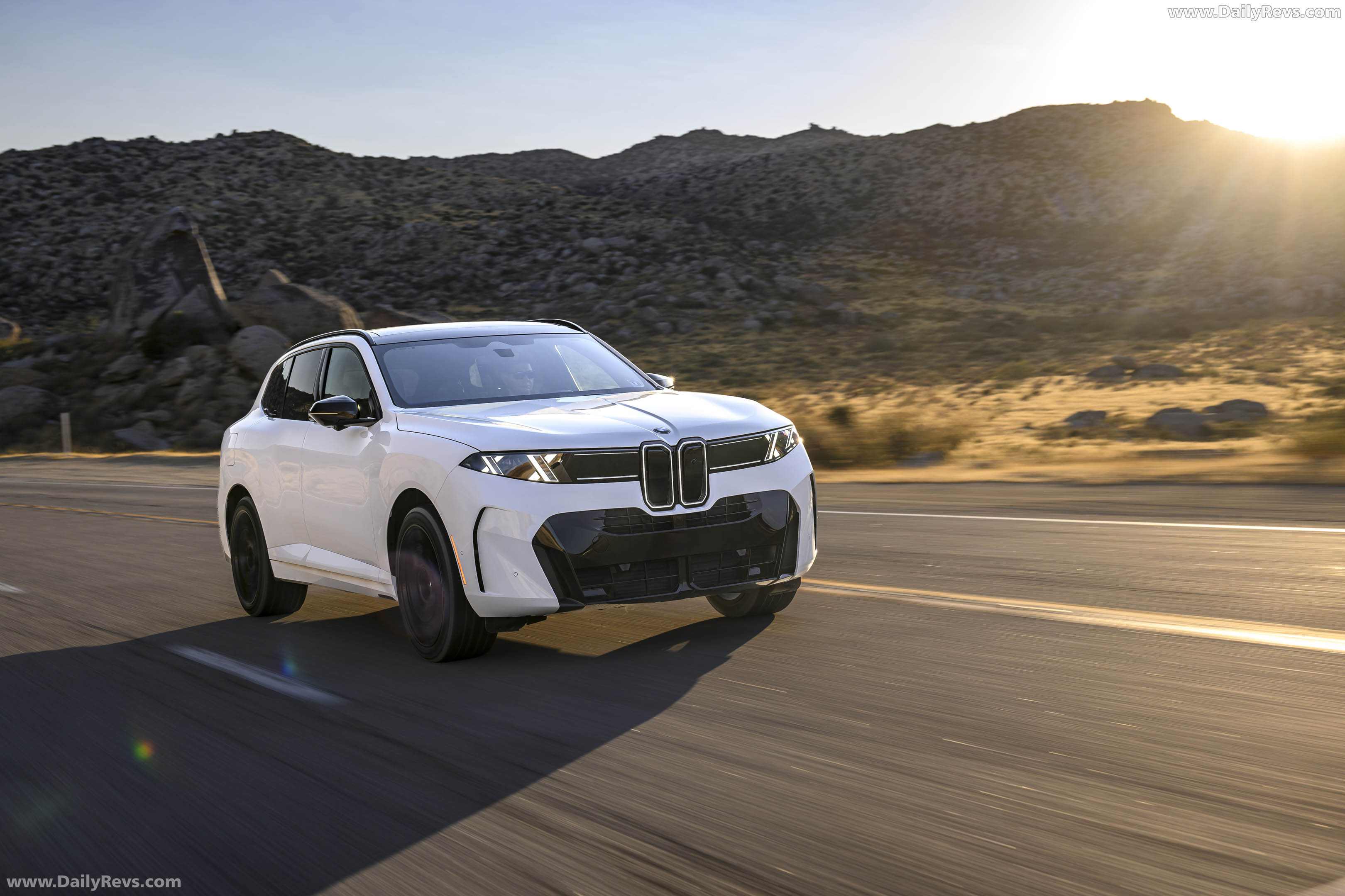 2027 BMW X5 40 xDrive G65 Alpine White Front View