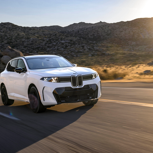 2027 BMW X5 40 xDrive G65 Alpine White Front View