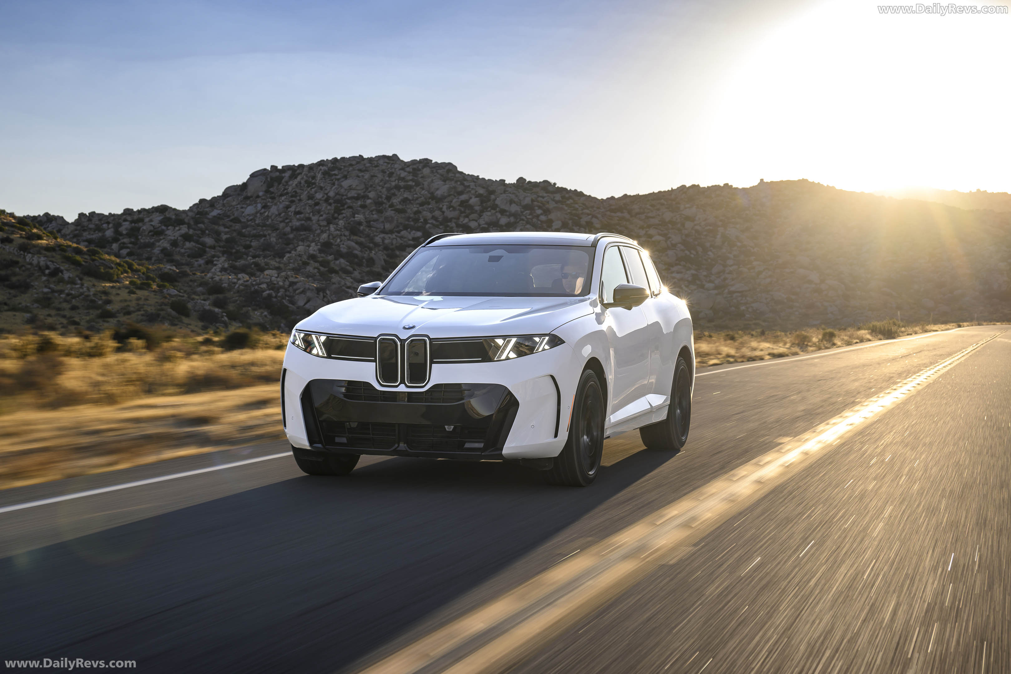 2027 BMW X5 40 xDrive G65 Alpine White Front View