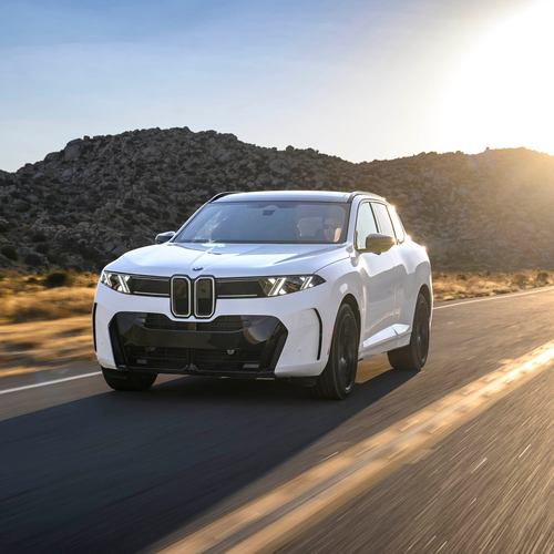 2027 BMW X5 40 xDrive G65 Alpine White Front View