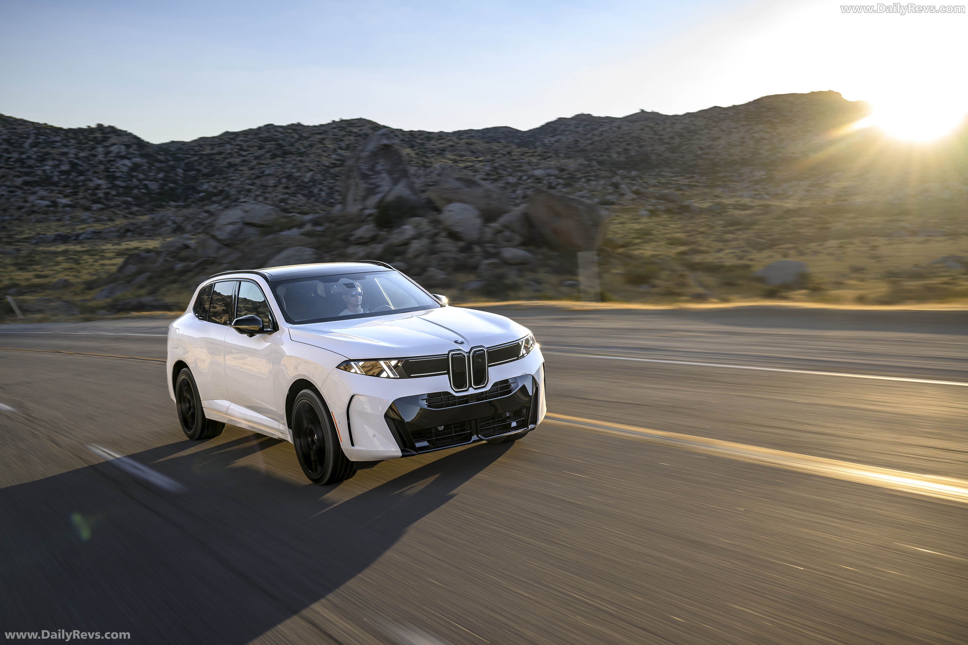 2027 BMW X5 40 xDrive G65 Alpine White Front View