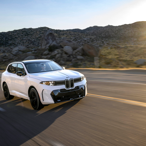 2027 BMW X5 40 xDrive G65 Alpine White Front View