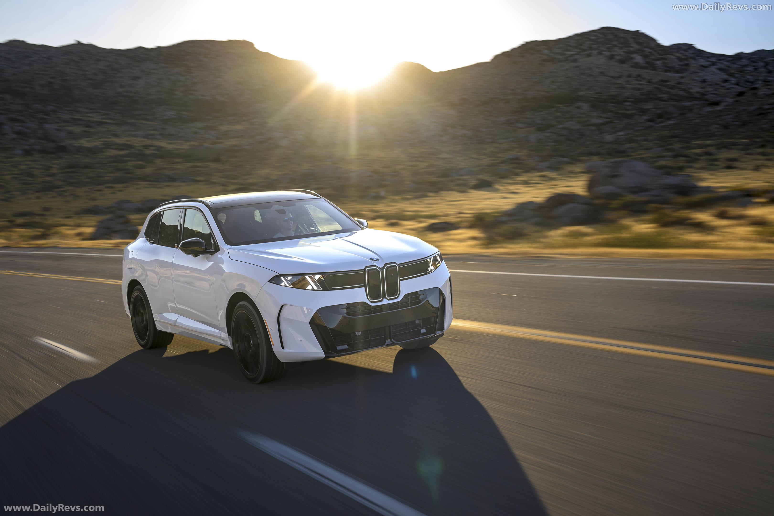 2027 BMW X5 40 xDrive G65 Alpine White Front View