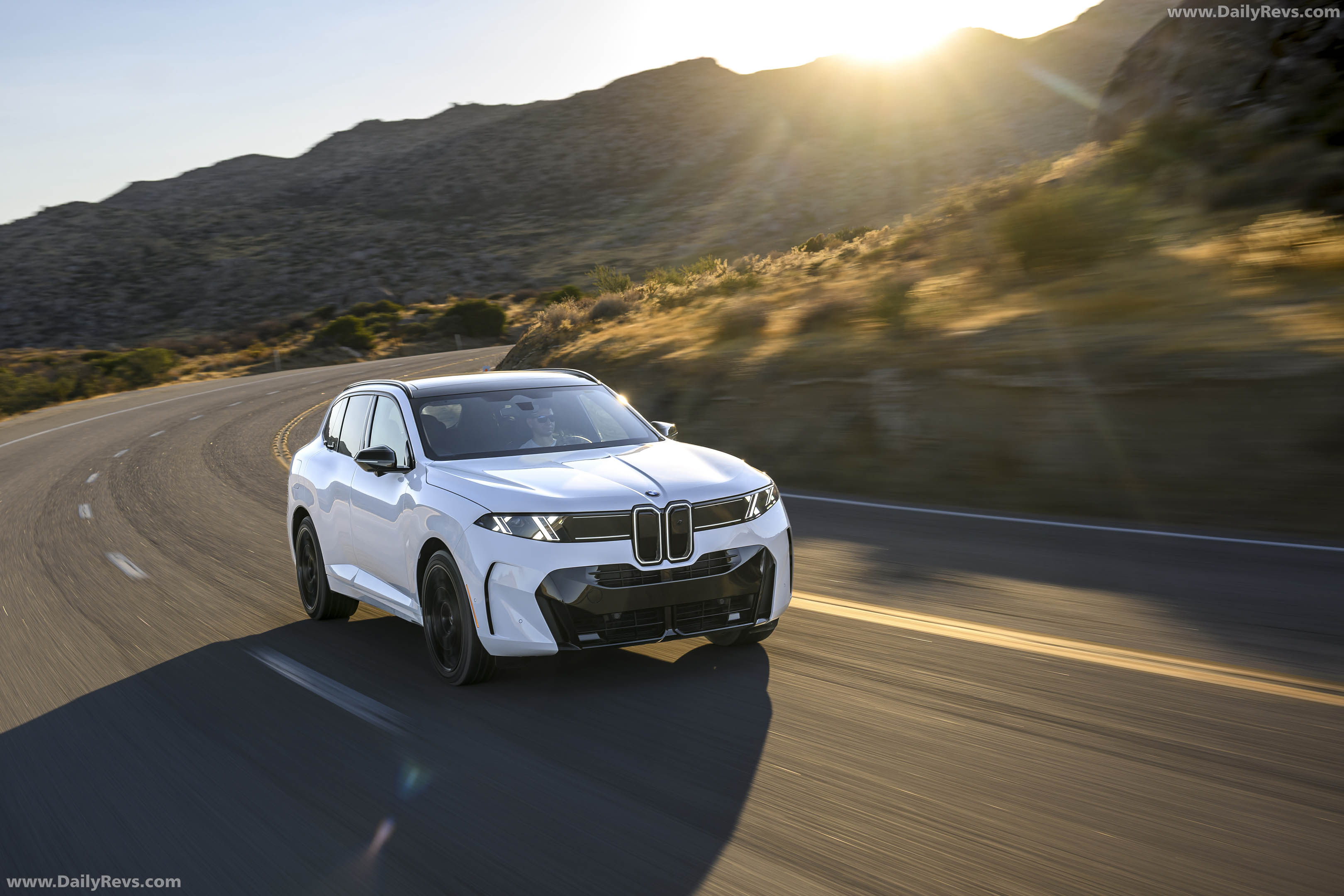 2027 BMW X5 40 xDrive G65 Alpine White Front View