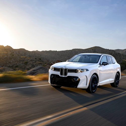2027 BMW X5 40 xDrive G65 Alpine White Front View
