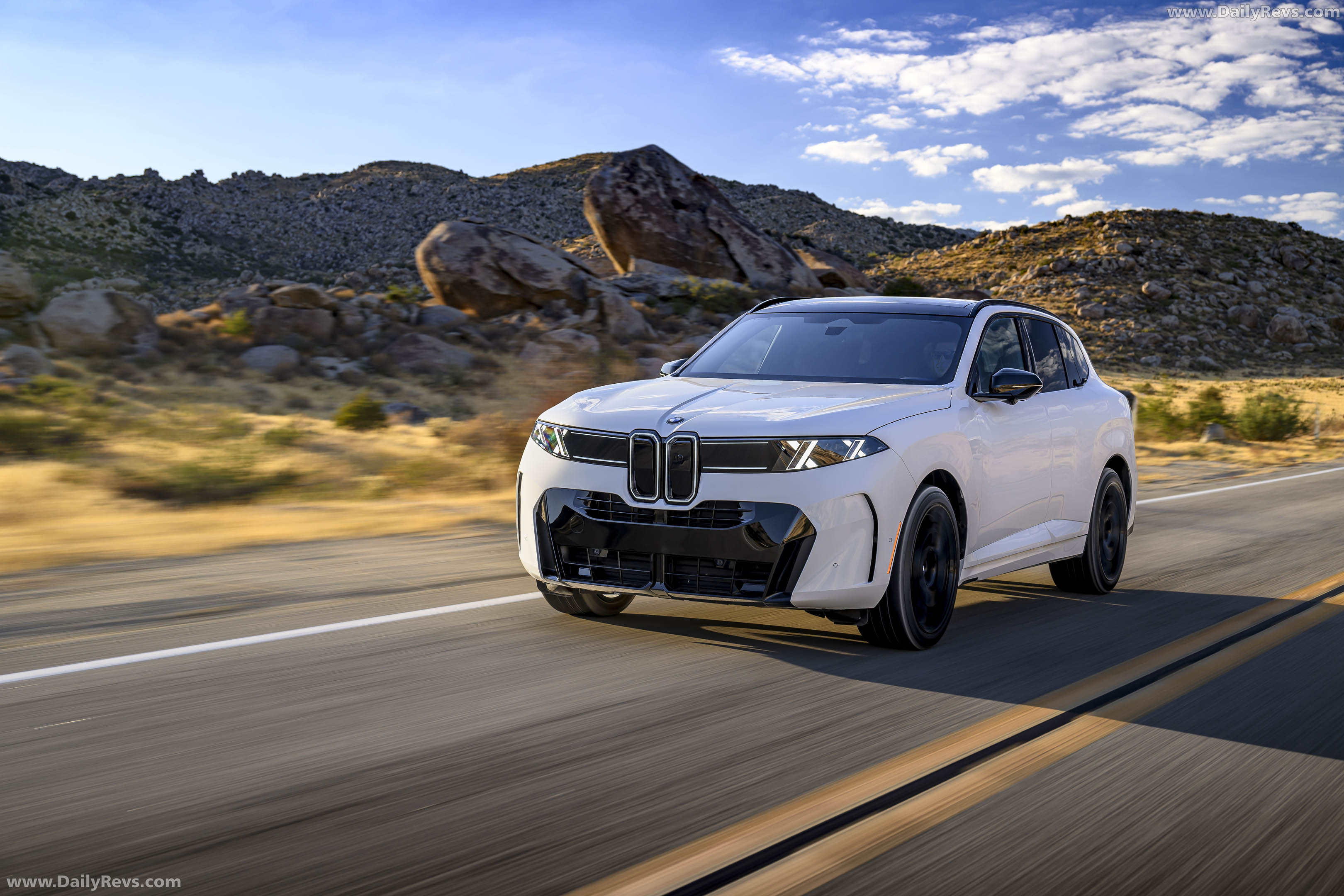 2027 BMW X5 40 xDrive G65 Alpine White Front View