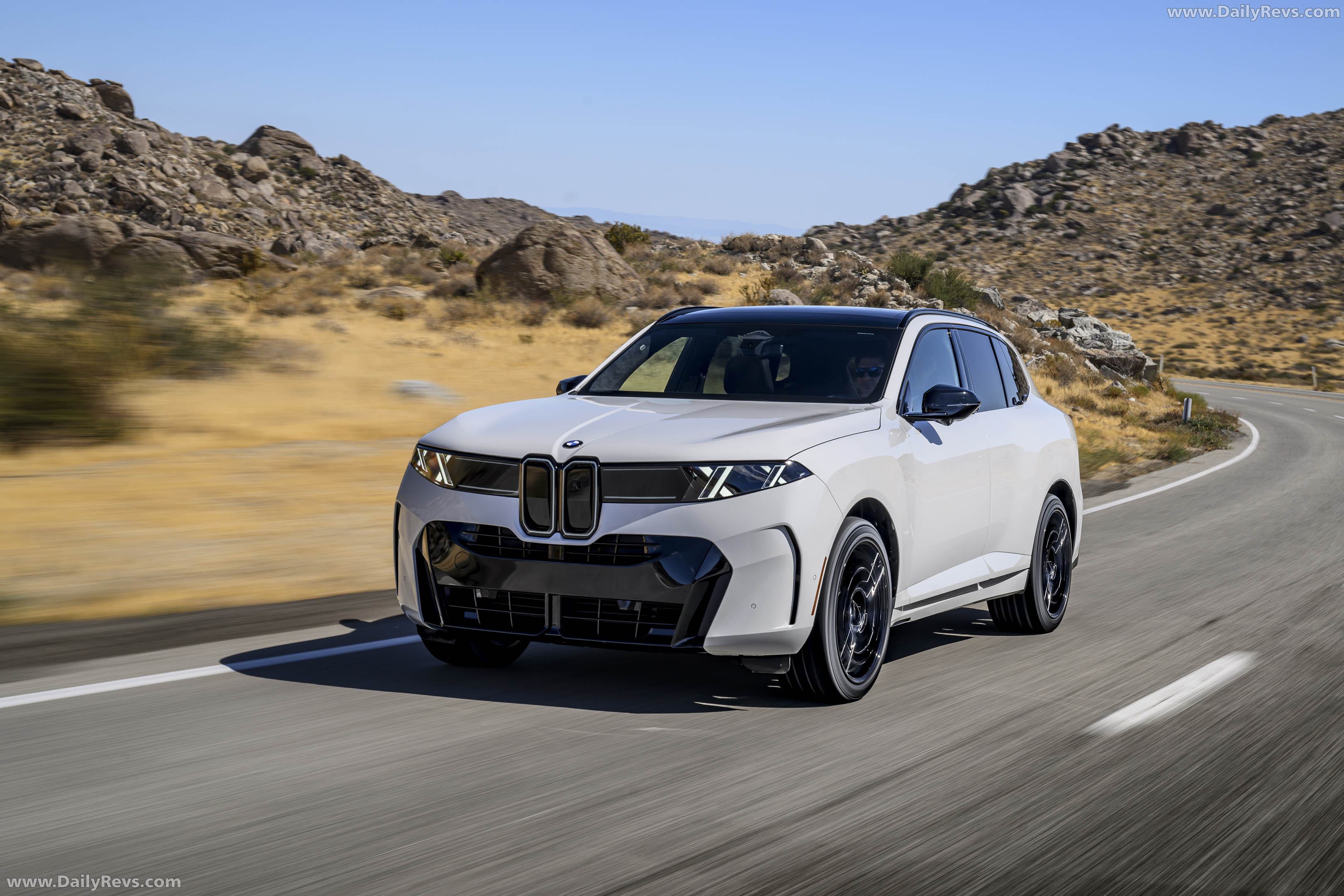 2027 BMW X5 40 xDrive G65 Alpine White Front View