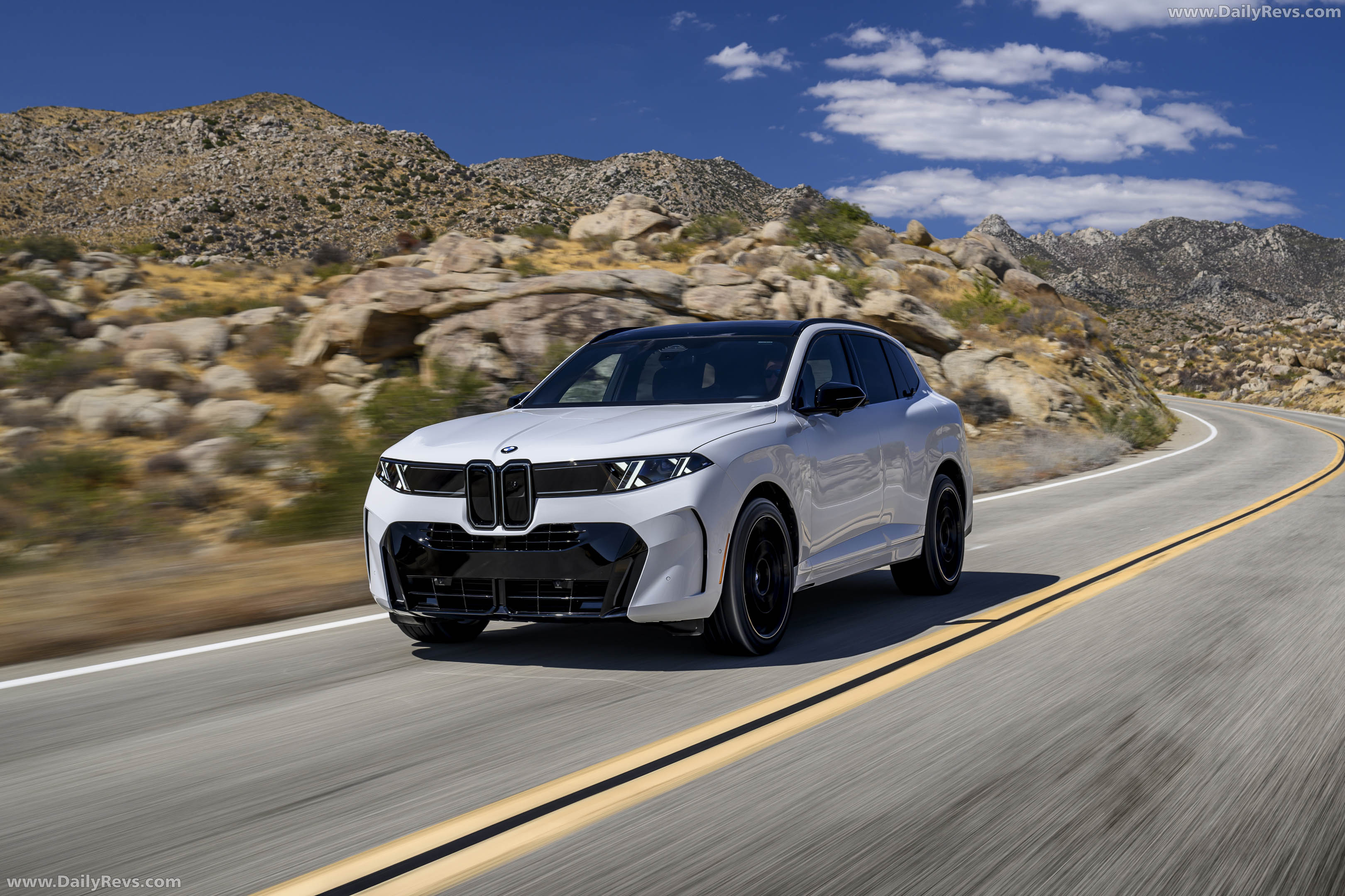 2027 BMW X5 40 xDrive G65 Alpine White Front View