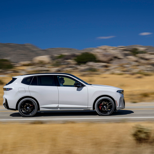 2027 BMW X5 40 xDrive G65 Alpine White Side View