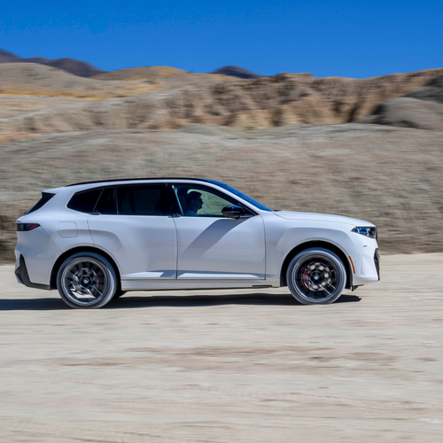 2027 BMW X5 40 xDrive G65 Alpine White Side View