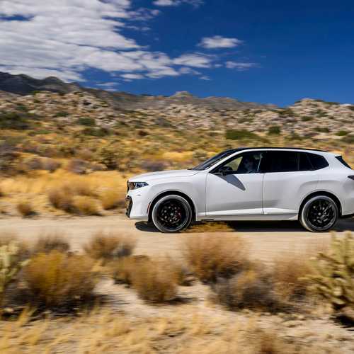 2027 BMW X5 40 xDrive G65 Alpine White Side View