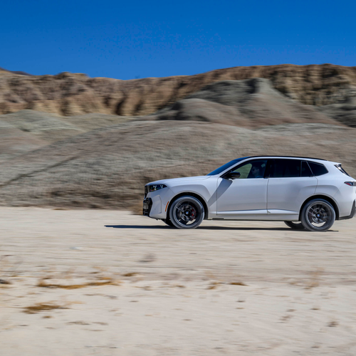 2027 BMW X5 40 xDrive G65 Alpine White Side View