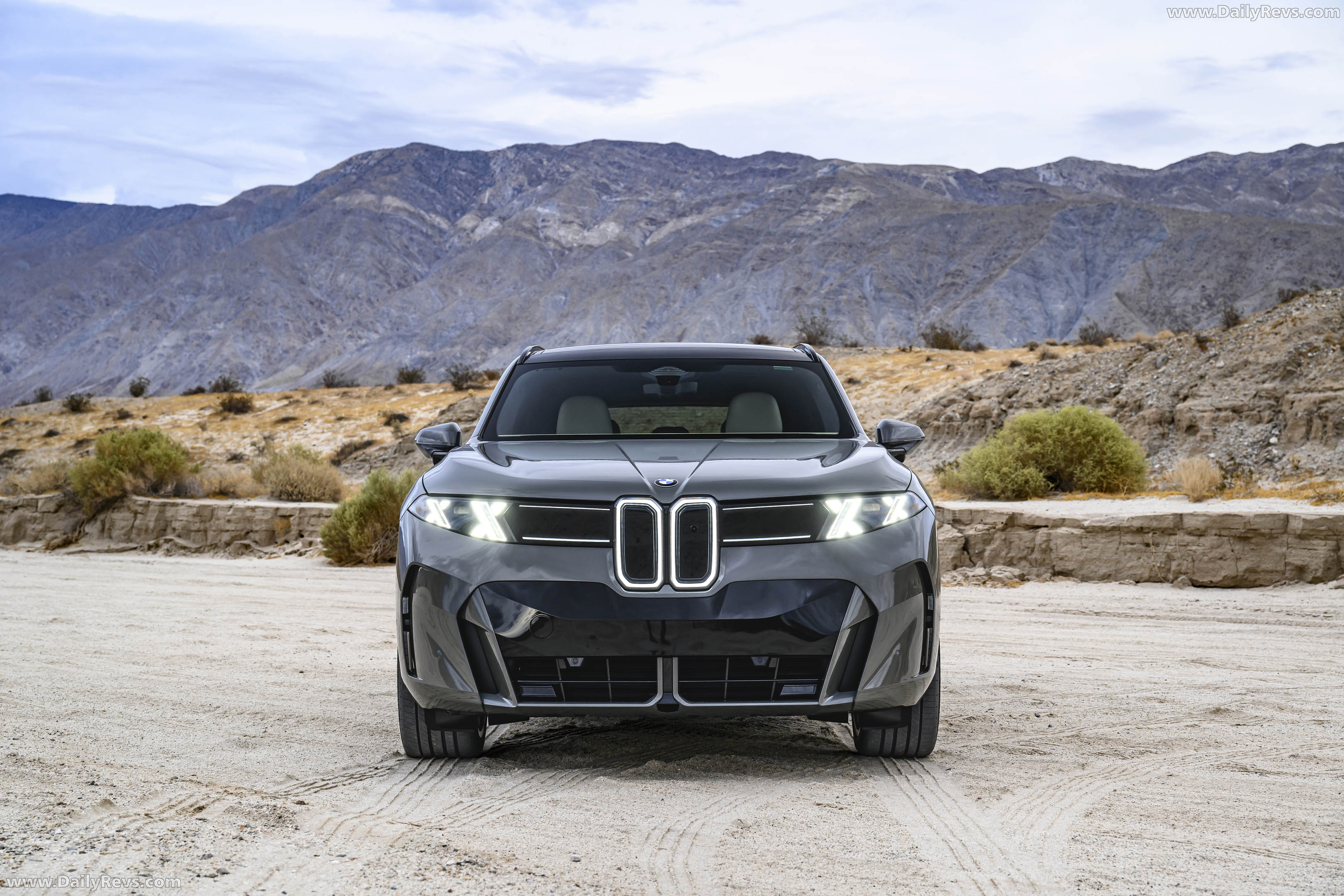 2027 BMW iX5 60 xDrive G65 Pine Grey Front View