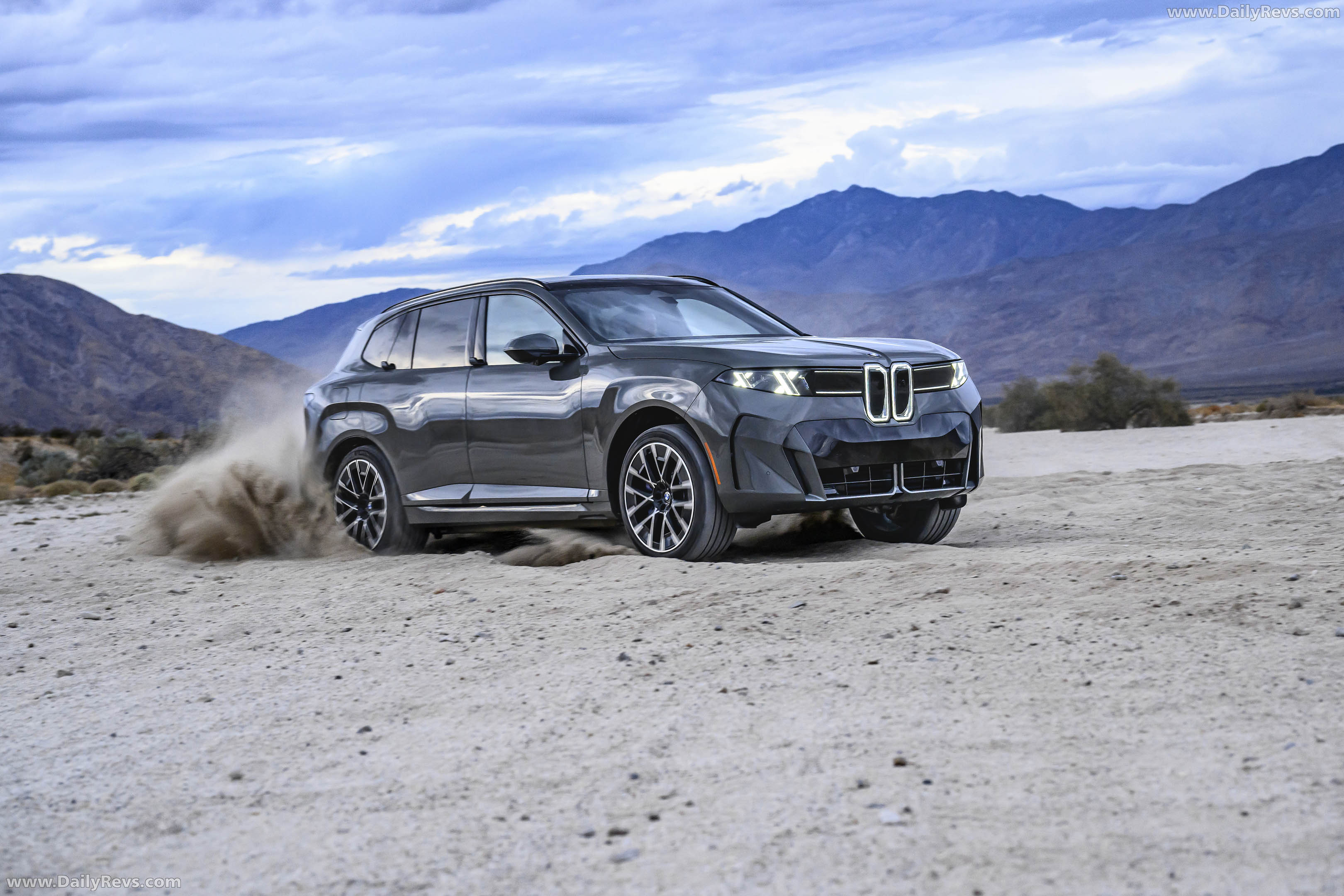 2027 BMW iX5 60 xDrive G65 Pine Grey Front View