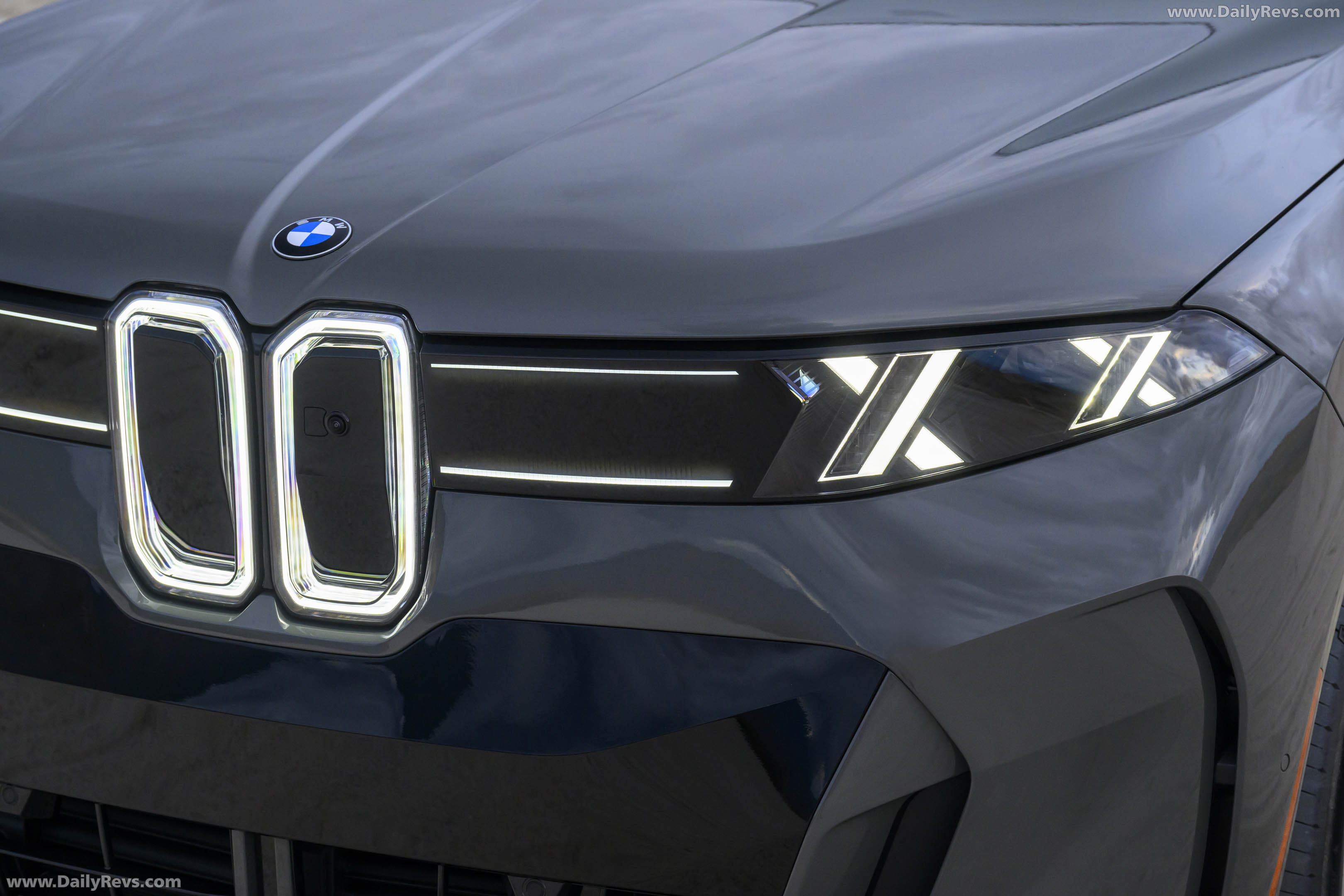 2027 BMW iX5 60 xDrive G65 Pine Grey Exterior