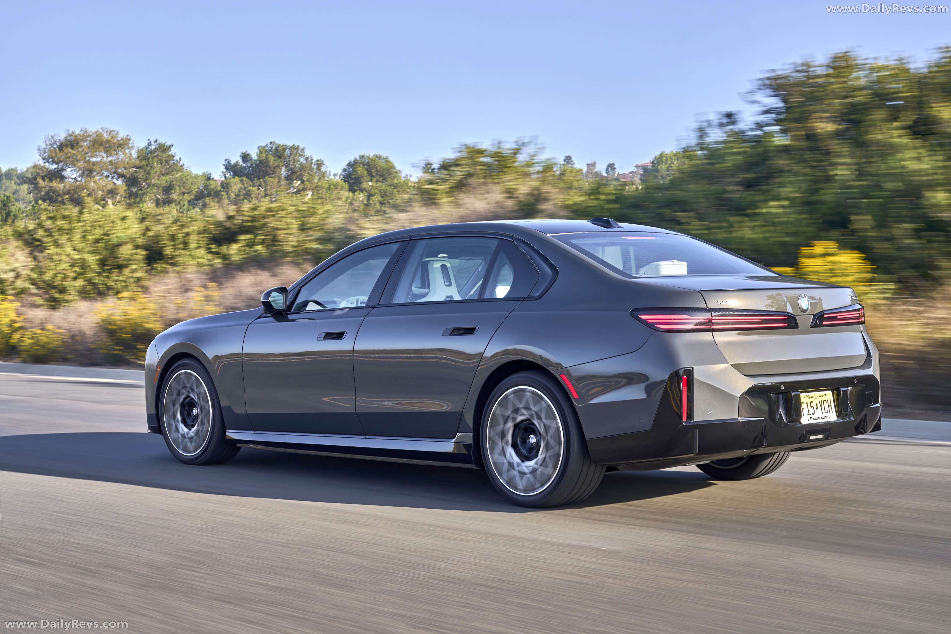 2027 BMW i7 50 xDrive M Sport Package Pro G70 Rear View