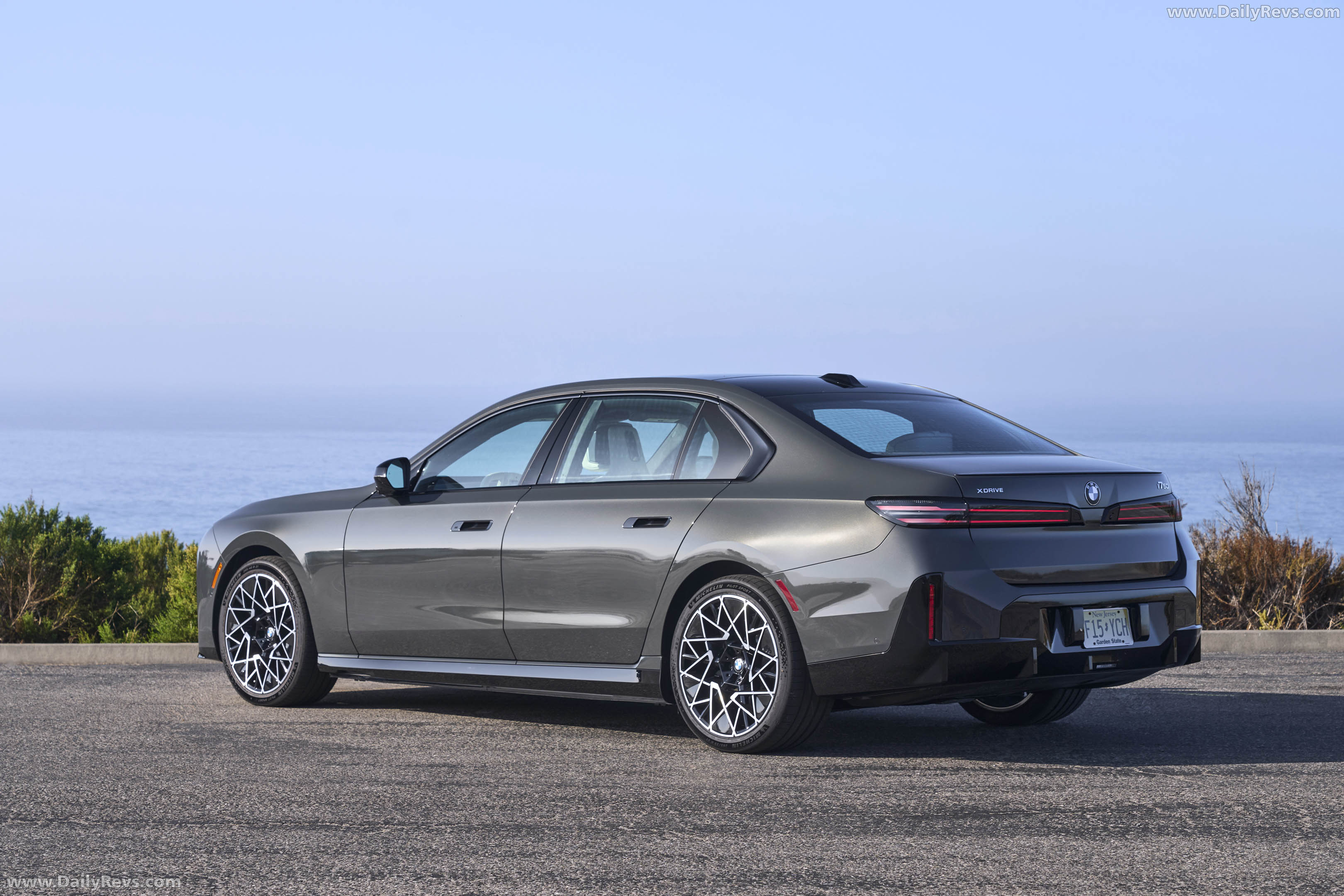 2027 BMW i7 50 xDrive M Sport Package Pro G70 Rear View