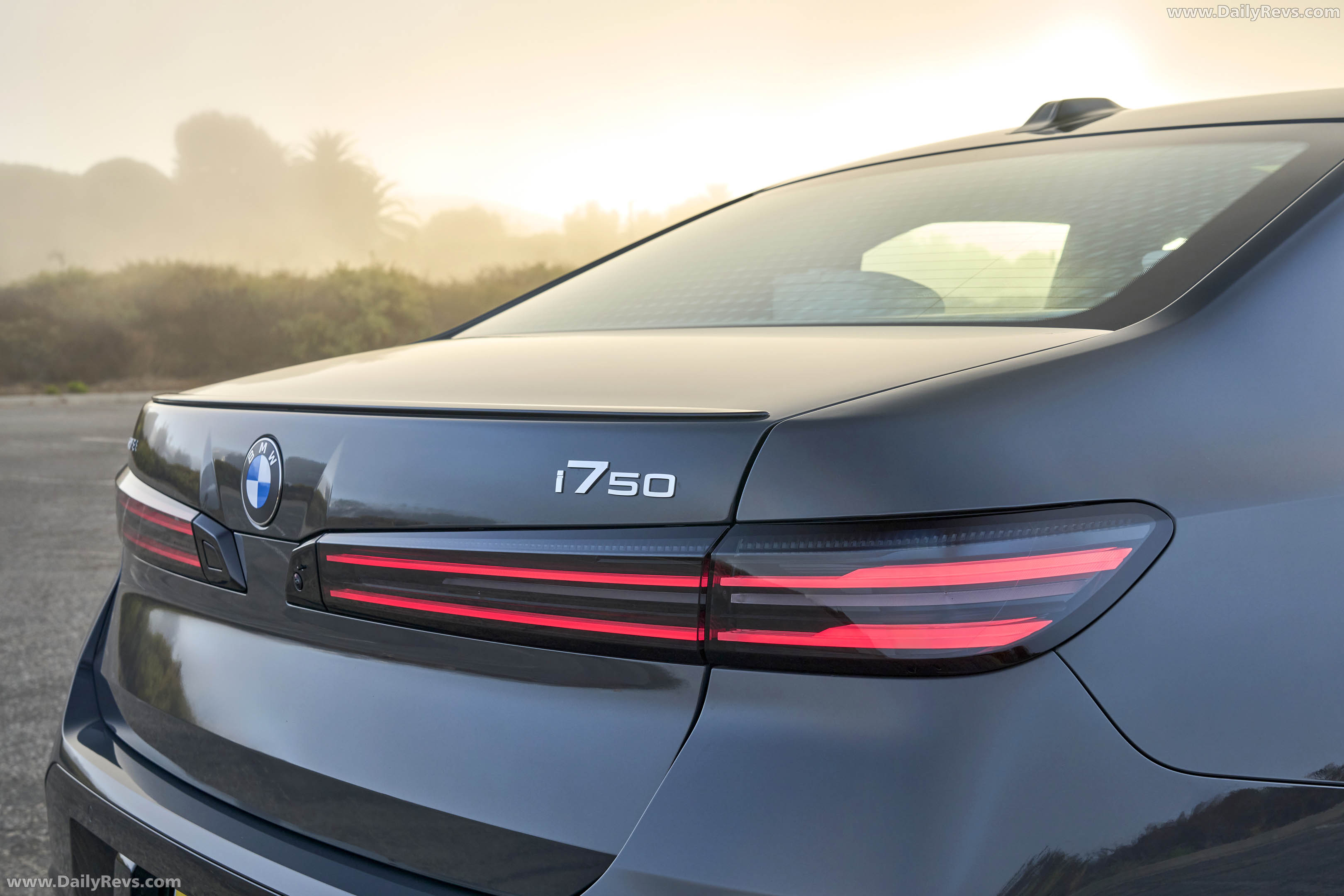 2027 BMW i7 50 xDrive M Sport Package Pro G70 Exterior