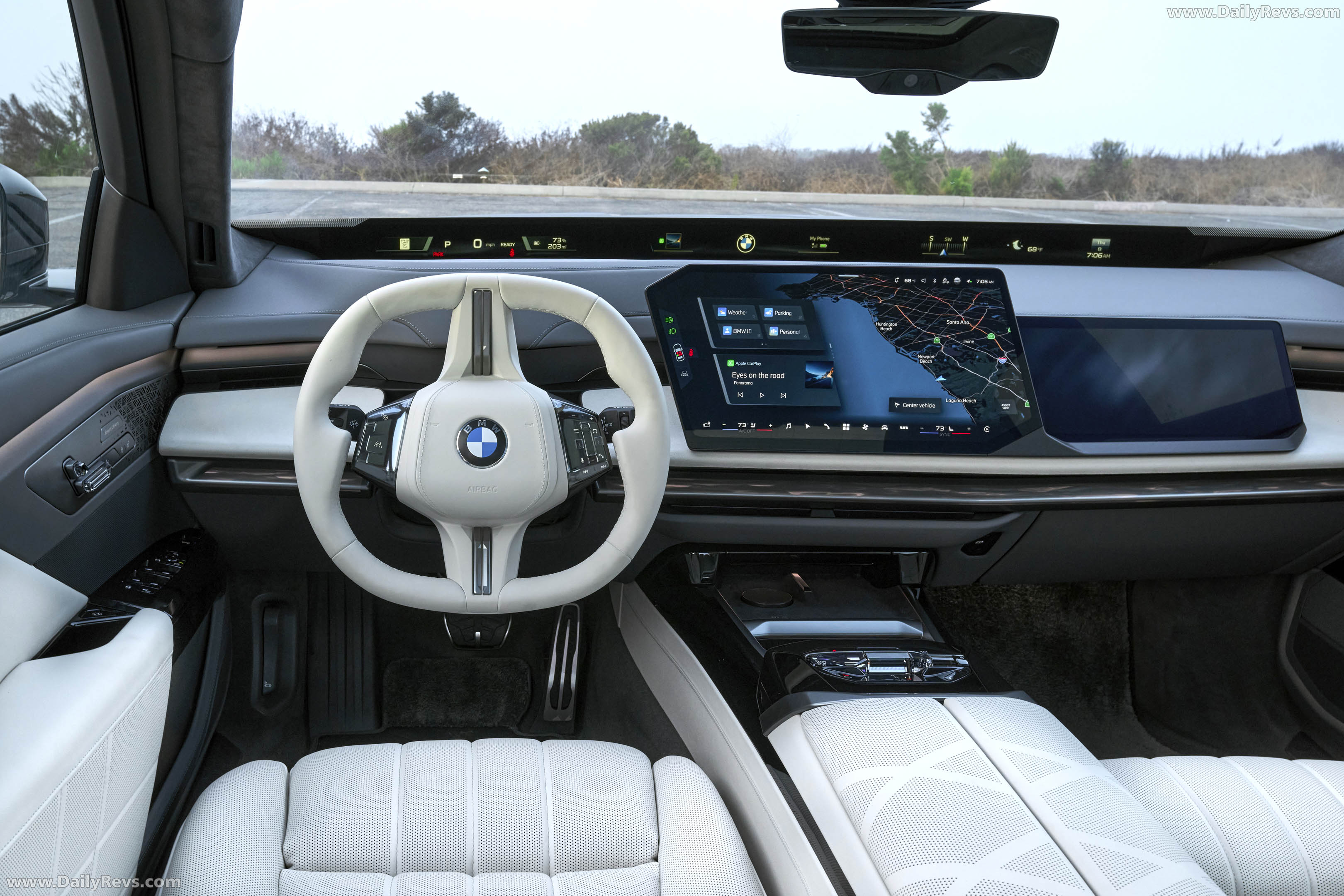 2027 BMW i7 50 xDrive M Sport Package Pro G70 Interior