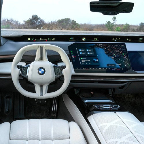 2027 BMW i7 50 xDrive M Sport Package Pro G70 Interior